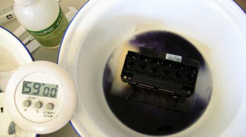 uv平板噴繪打印機要怎么正確使用清洗液